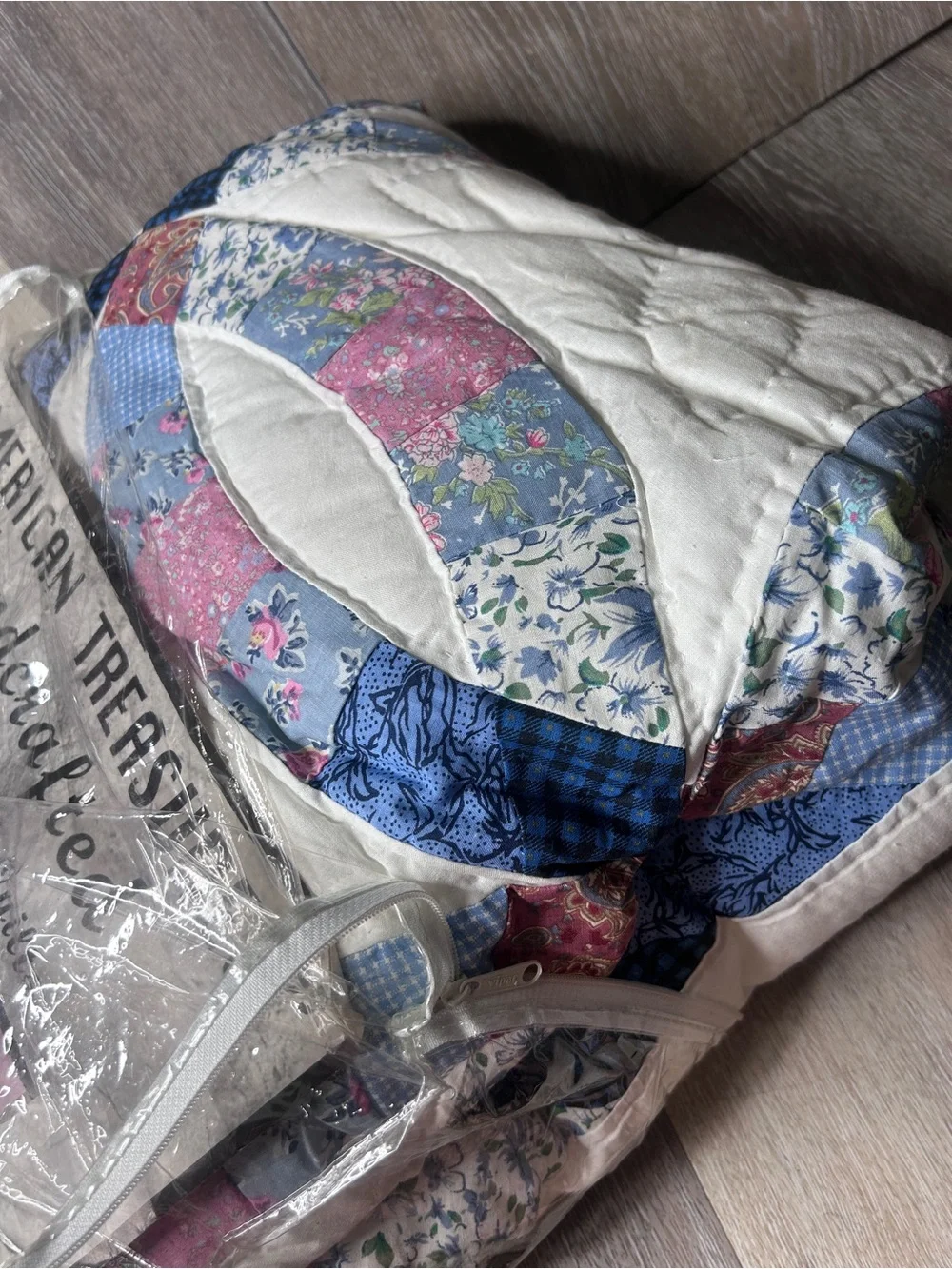 American Treasures “Starlite” Patchwork Quilt King Size •Handcrafted Vintage New